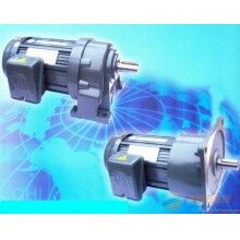 工廠專賣木工機(jī)械用優(yōu)質(zhì)GH32軸臥式齒輪減速電機(jī) 1.5KW三相減速電機(jī)多少錢一臺(tái)