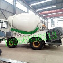 福建建甌混凝土攪拌車自動(dòng)上料混凝土攪拌車