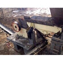 小型顎式破碎機，霸氣側(cè)漏碎石子